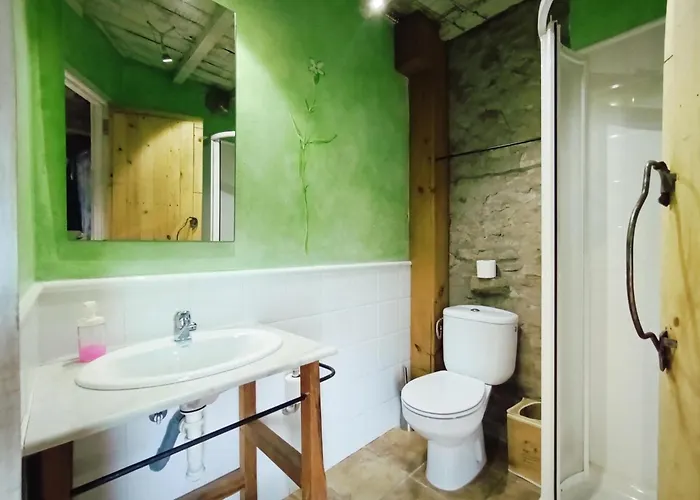 Con Bano Privado En Картес